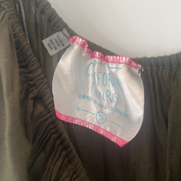 Beach cover up - Picture 3 of 3